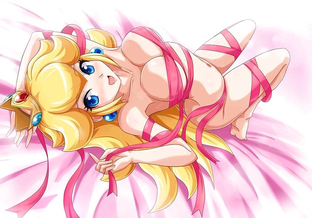 25P Princess Peach Naked