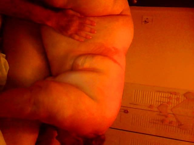 13P Ssbbw of 500 pounds of face sitting