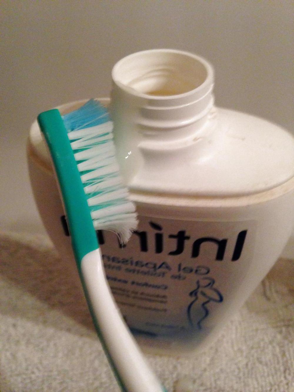 9P Cum on my Wife's Intimate frost and toothbrush