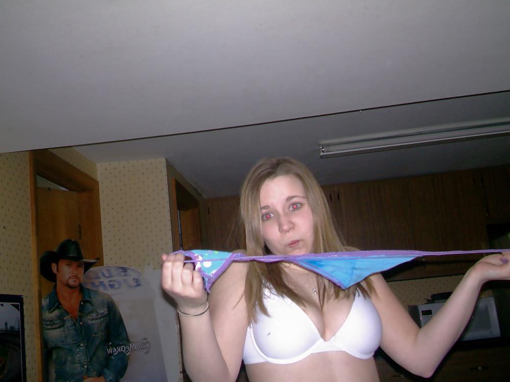 25P Bra Babes 133