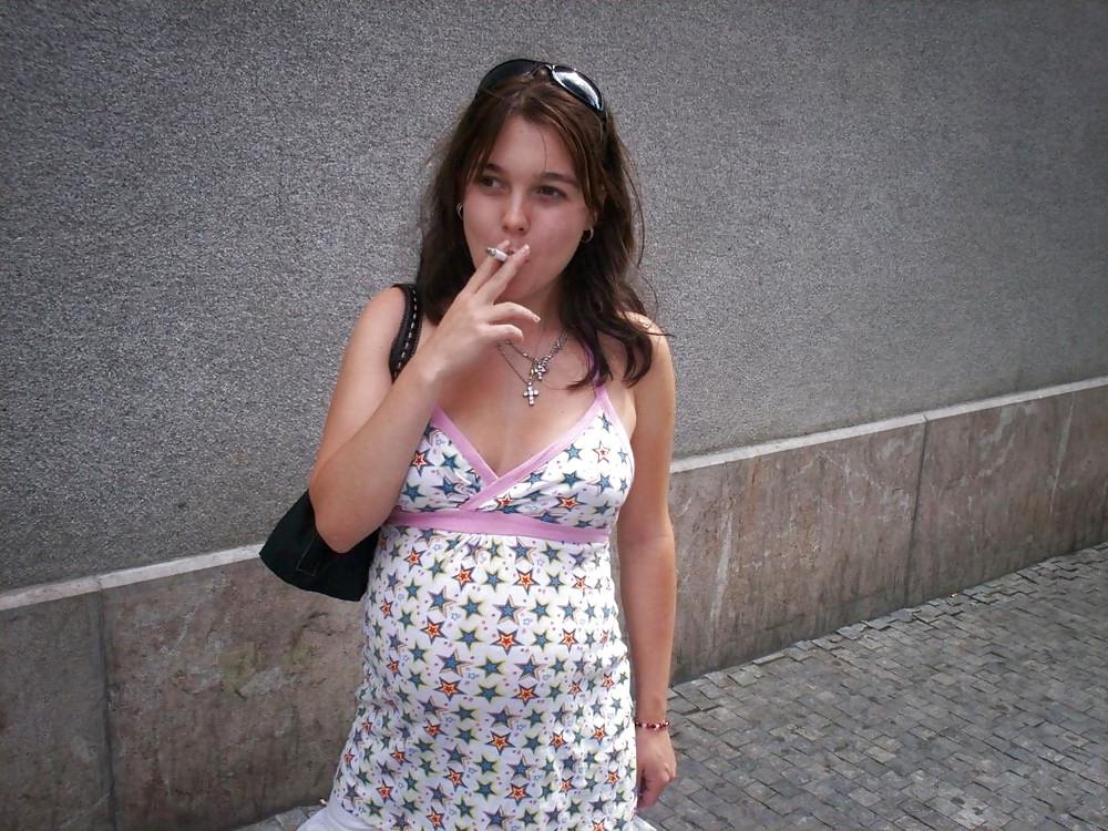 25P Pregnant smokers