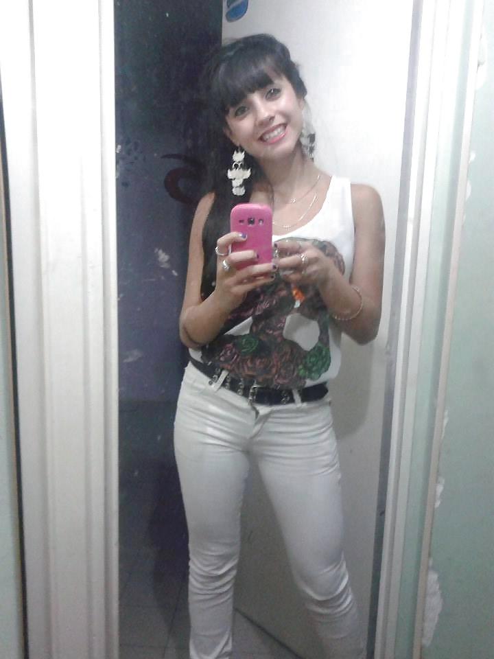 25P Latina-Facebook