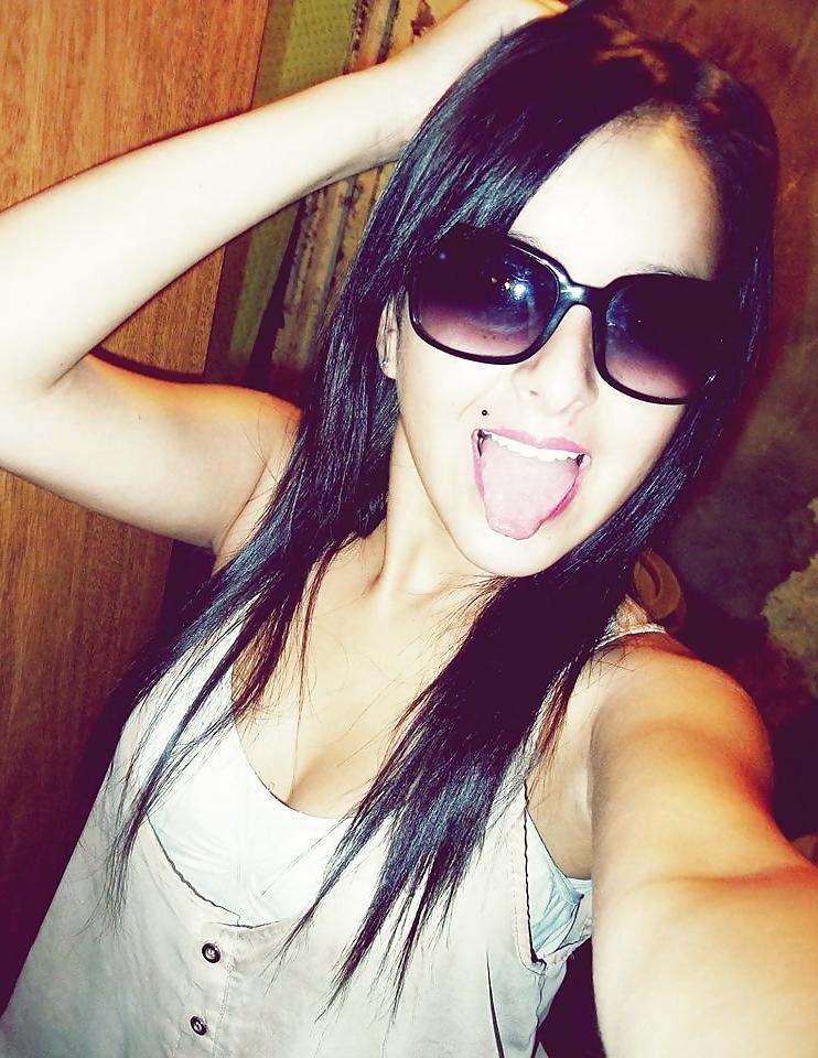 25P Latina-Facebook