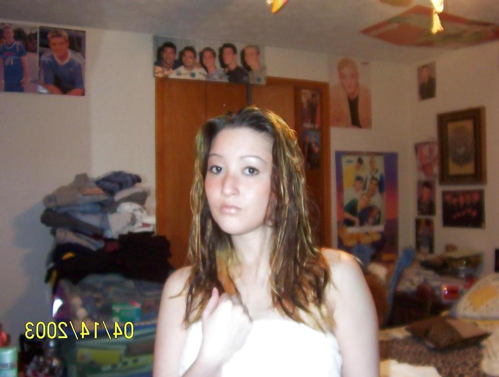 11P Ex GF - good tits, messy room