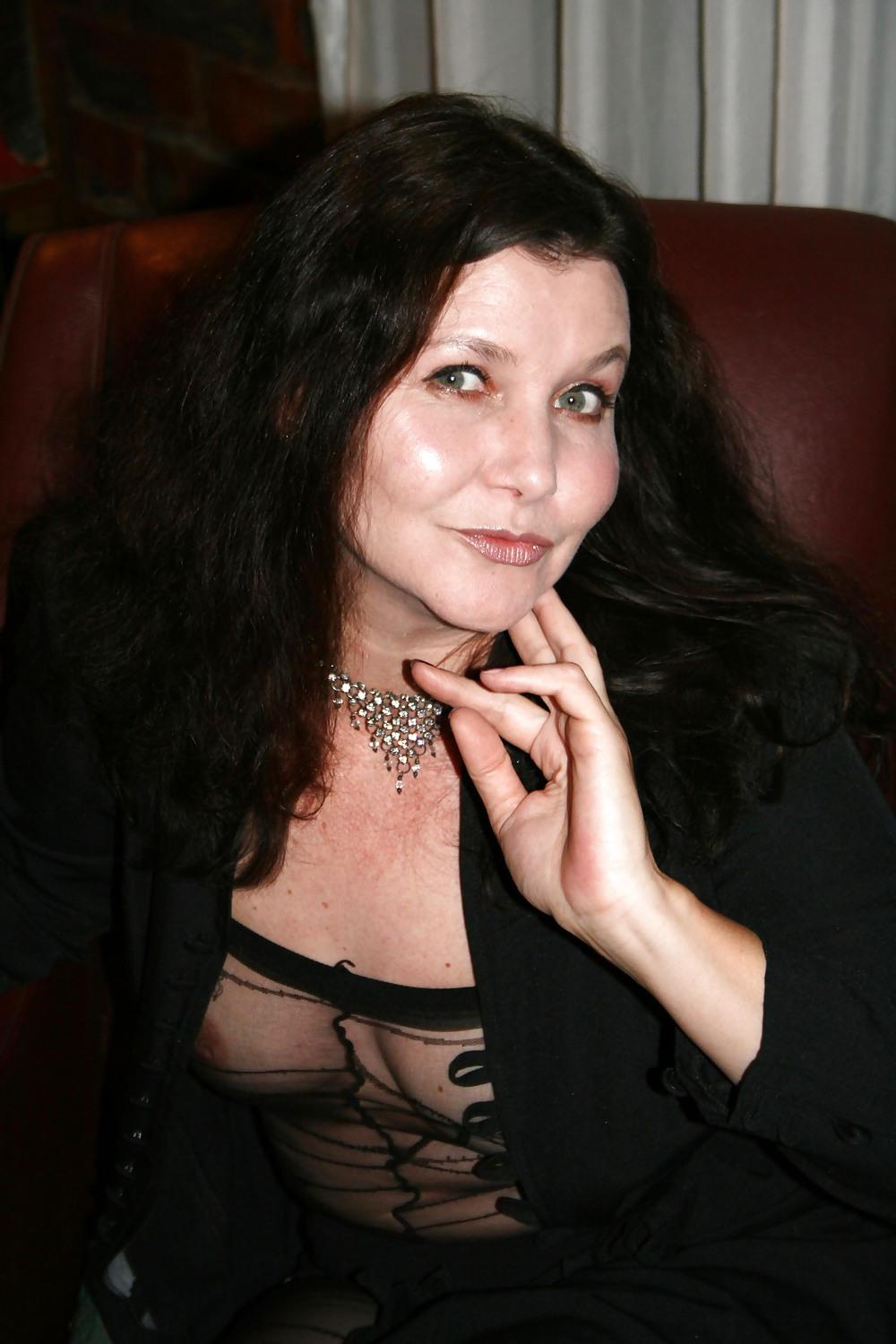 15P Milf in black