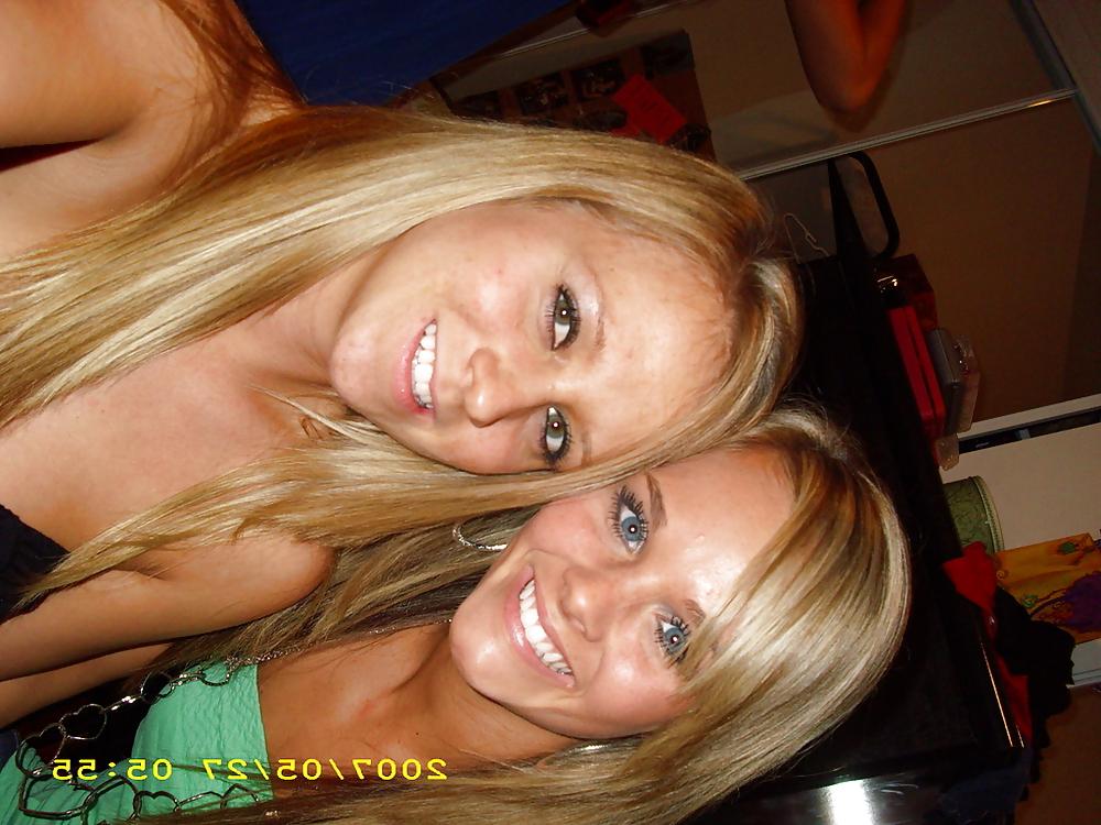 25P Pretty Amateurs Girls 2