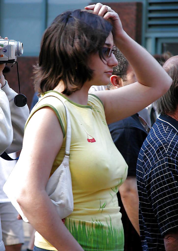 25P No Bra
