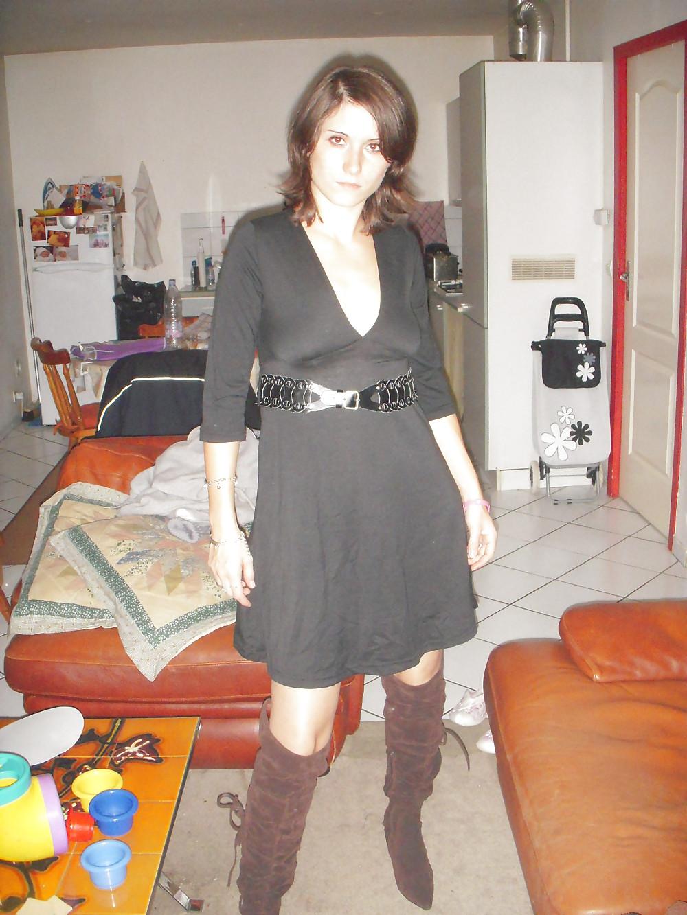 12P Thick Ass Milf Posing