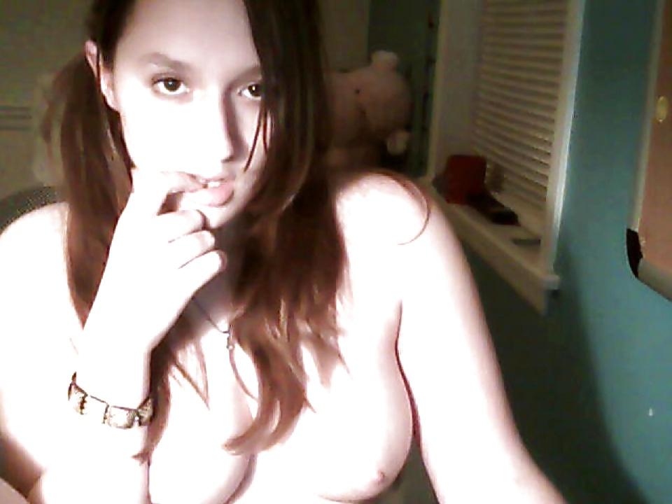 25P Pretty Amateur Brunette 14