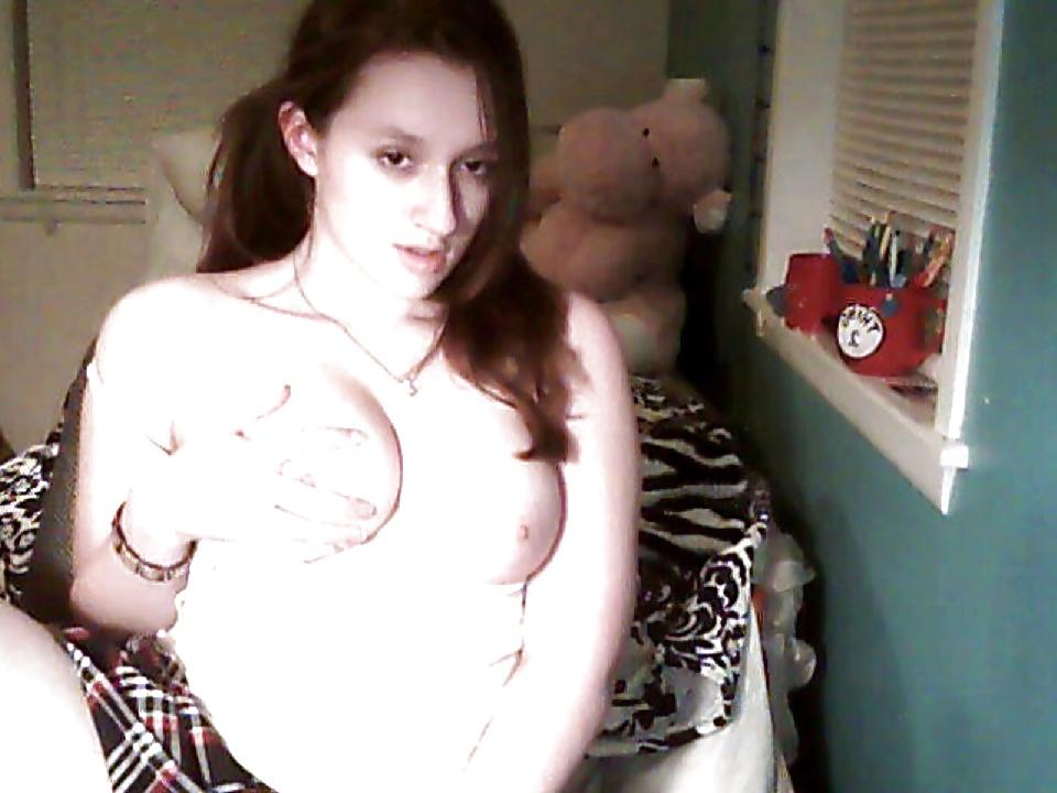 25P Pretty Amateur Brunette 14
