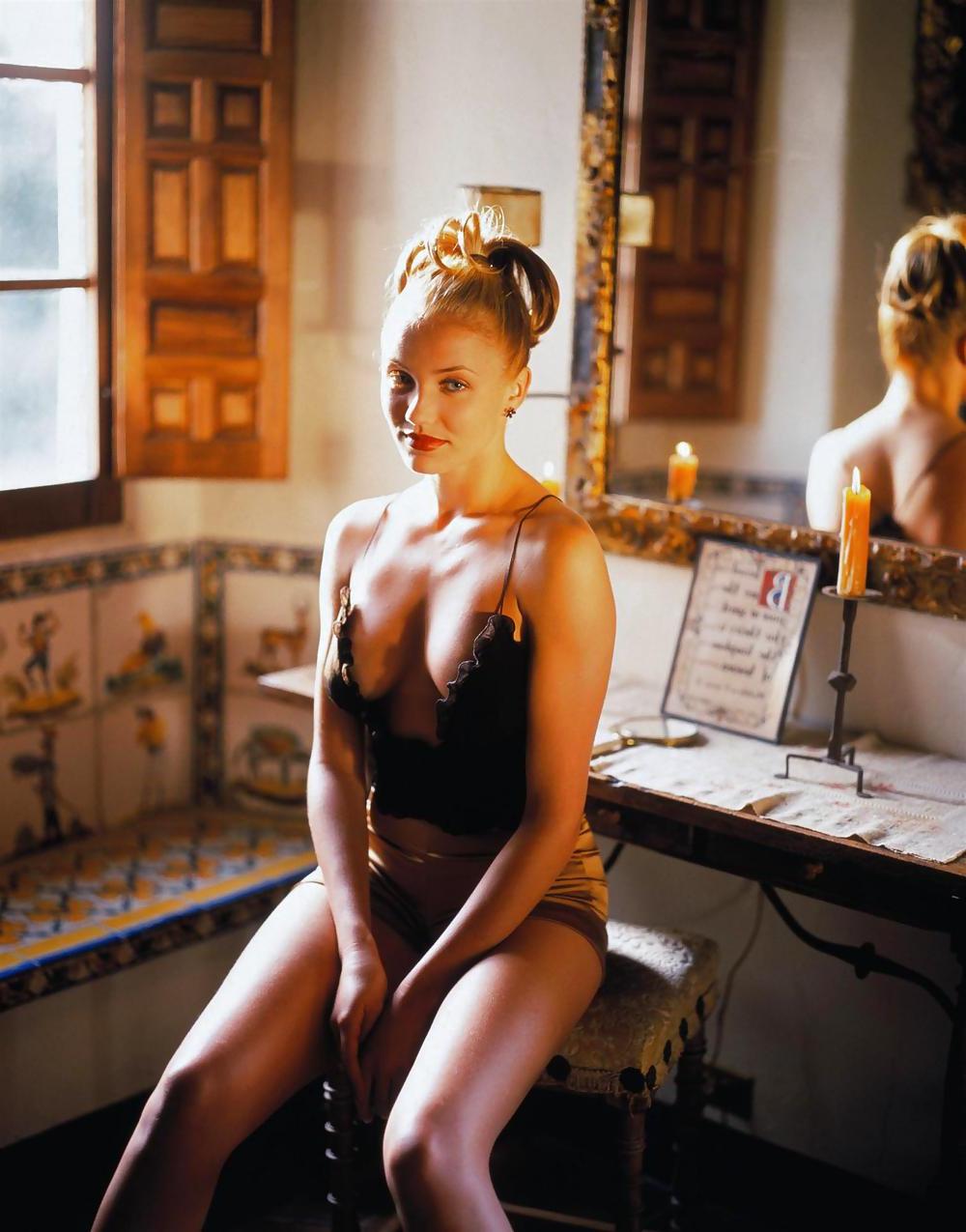 25P Female Celebs - 2 cum on