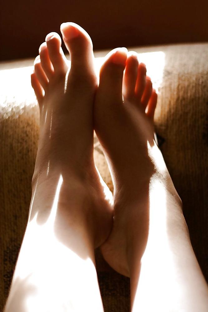 13P Pretty Feet & Toes