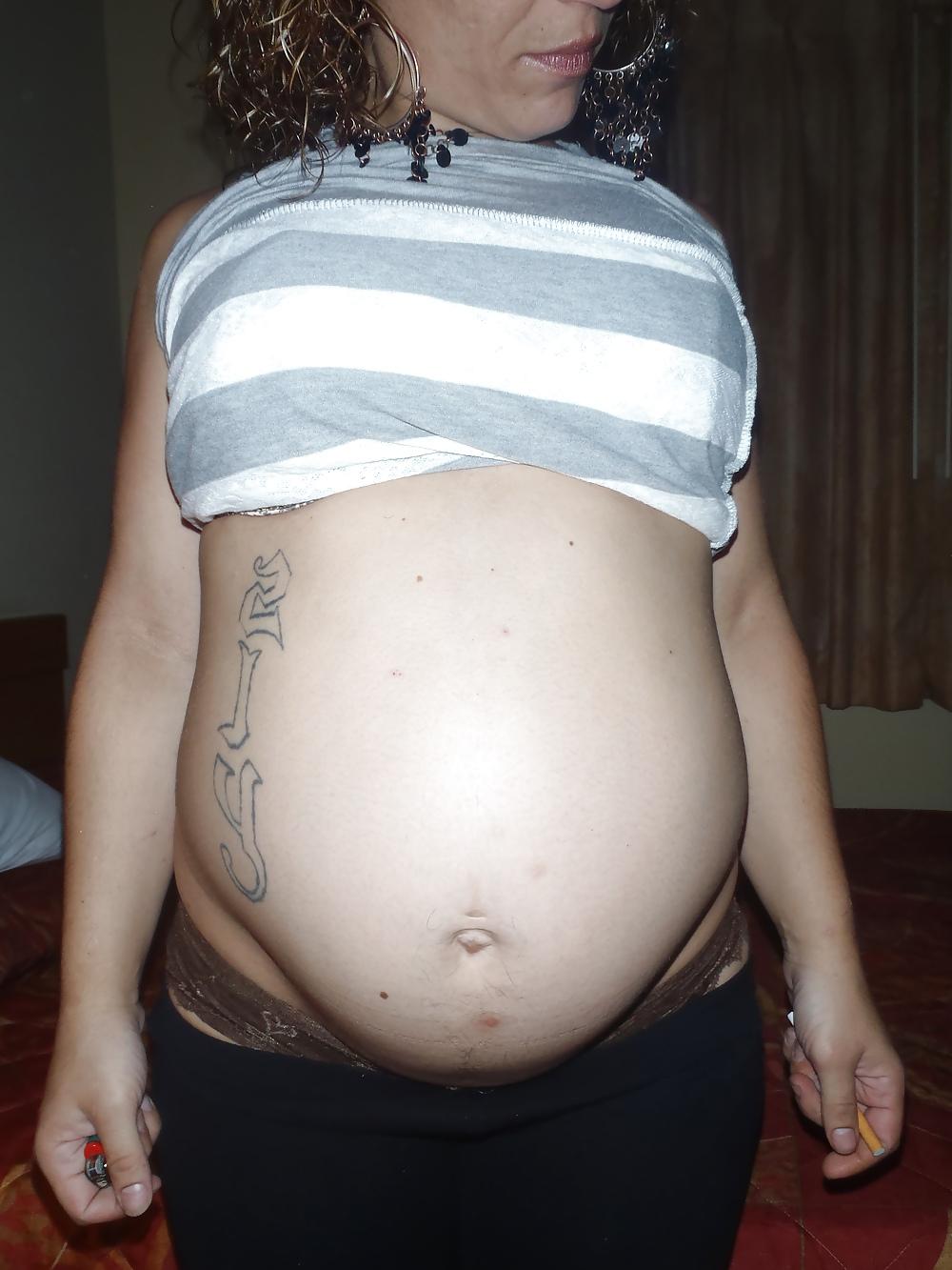 22P My 22 weeks pregnant Shade Smith