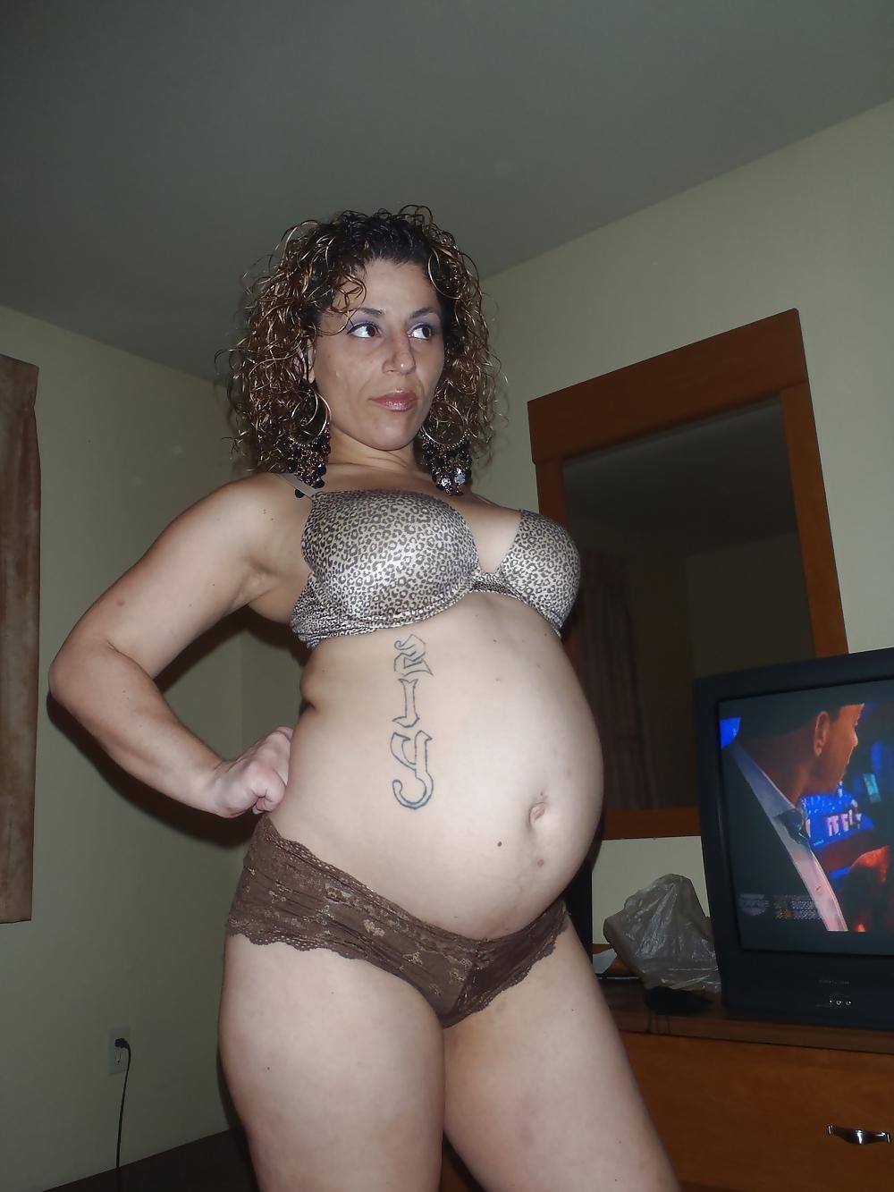 22P My 22 weeks pregnant Shade Smith