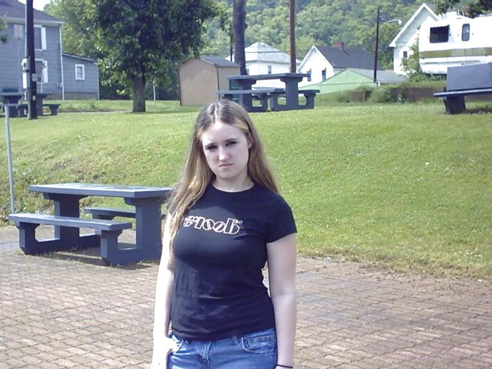 19P Pretty Amateur Christina 3
