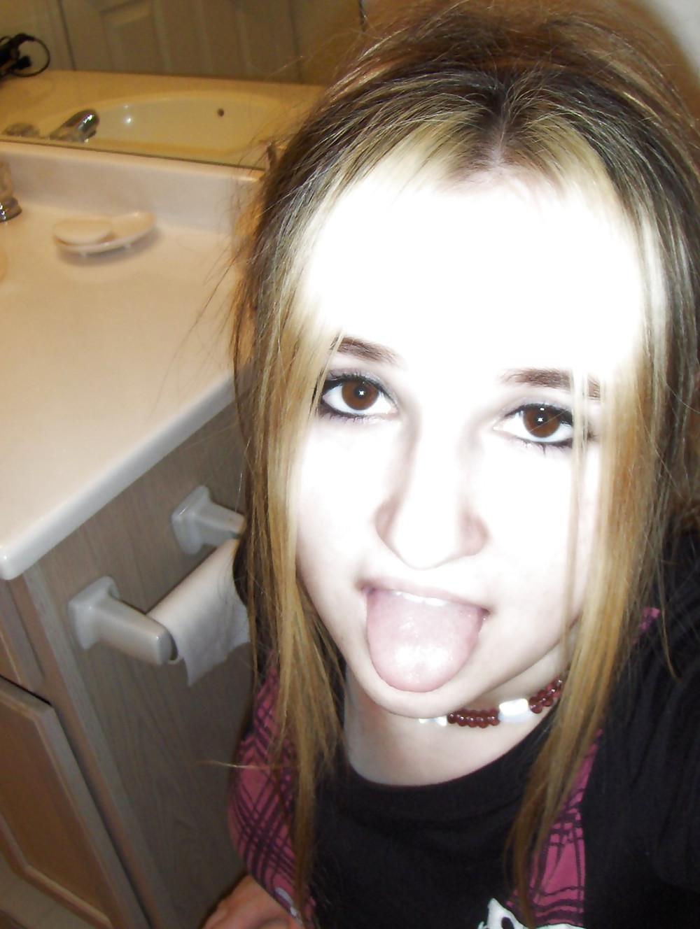 19P Pretty Amateur Christina 3