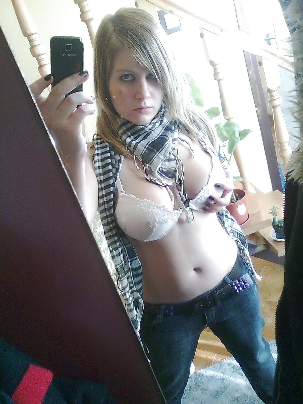 16P Pretty Amateur Blonde 20