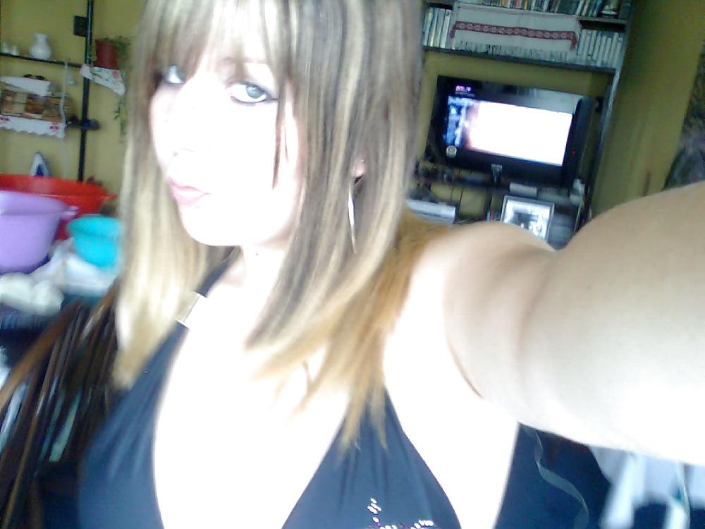 16P Pretty Amateur Blonde 20