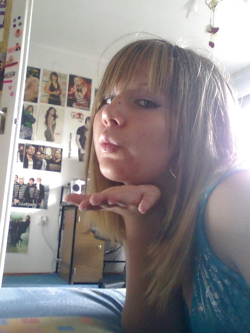 16P Pretty Amateur Blonde 20