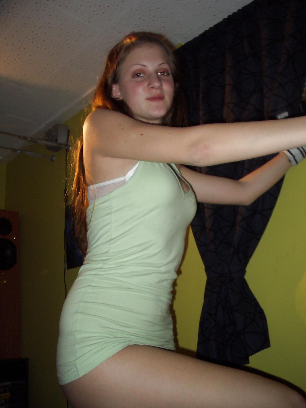 25P Private Amateur Fotos von versautem Teeny