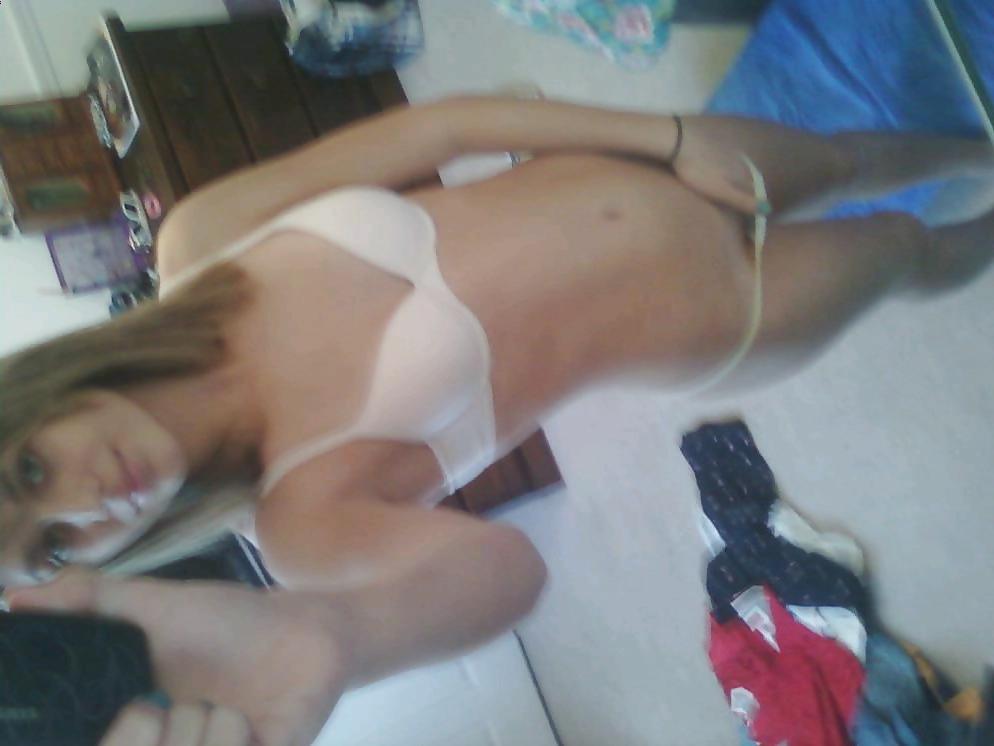 25P Amateur pretty cocksucking teen