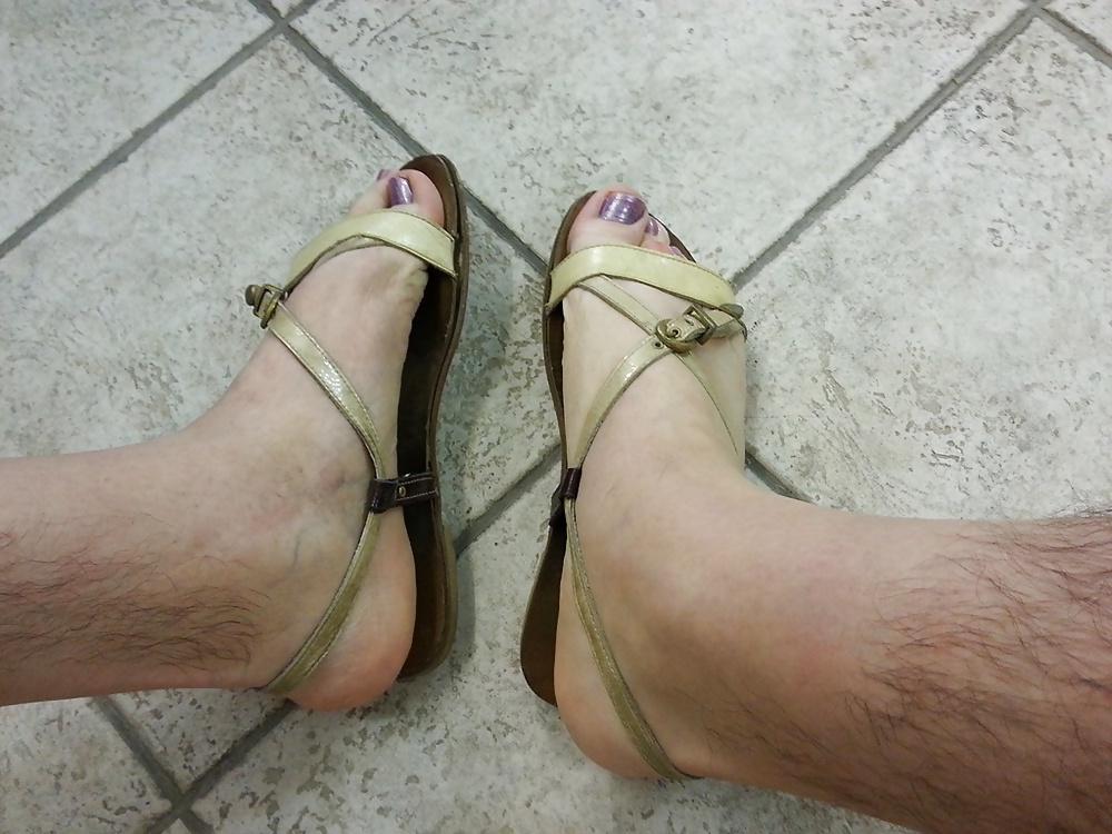10P Cum on little sister's sandals of scarpebagnate