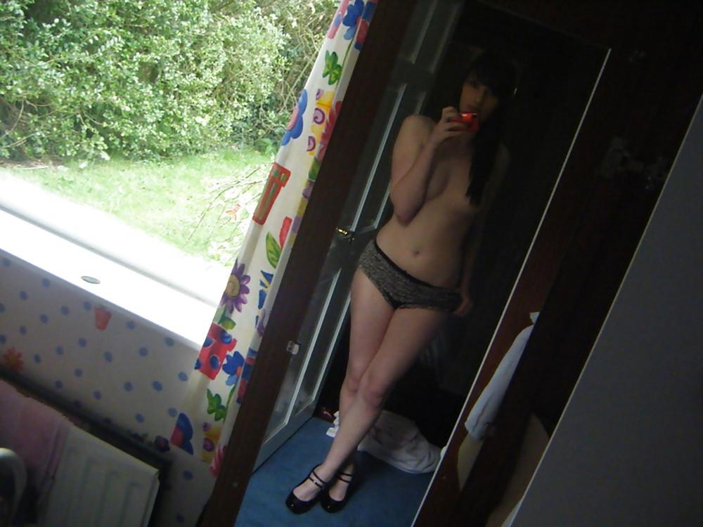 22P Pretty Amateur Brunette 32