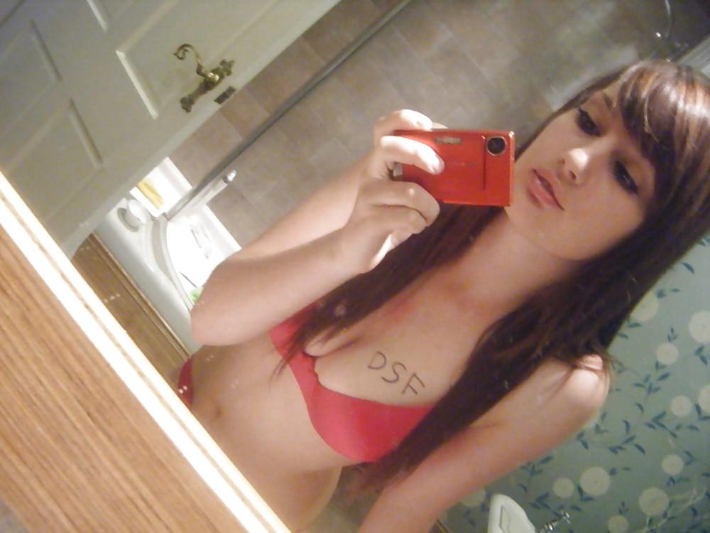 22P Pretty Amateur Brunette 32