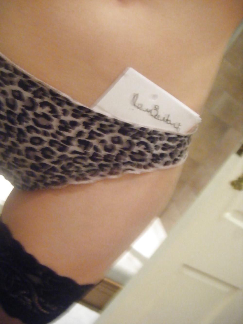 22P Pretty Amateur Brunette 32