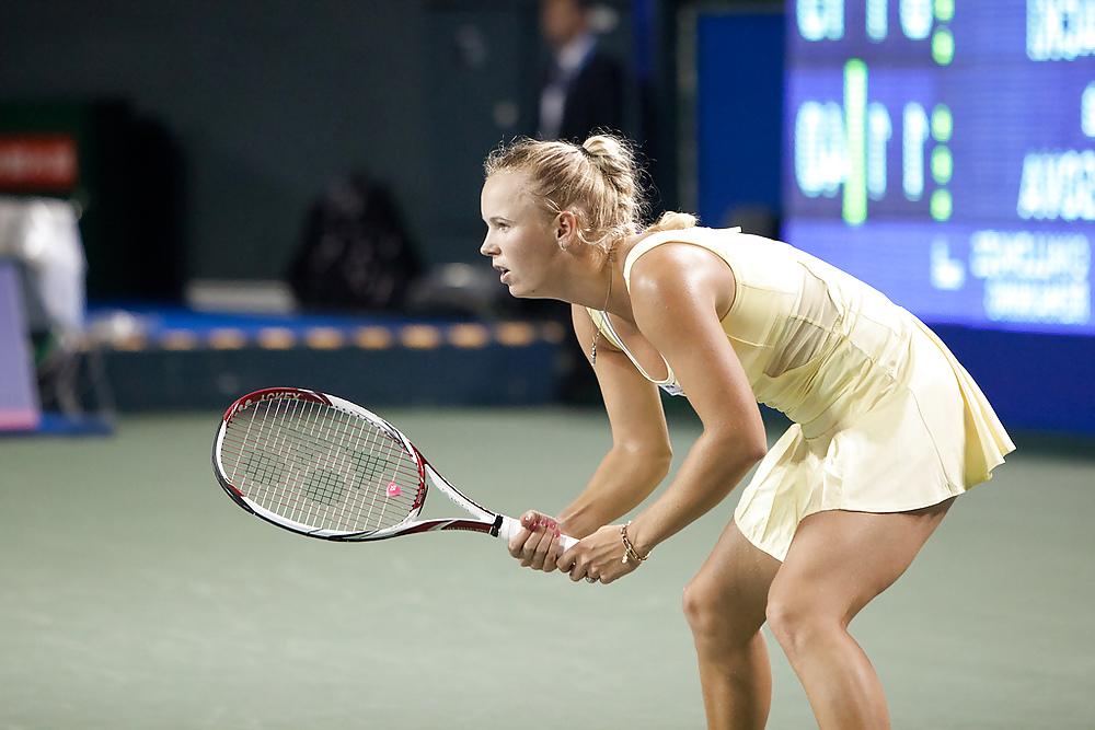 25P Sexy tennis players