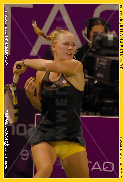25P Sexy tennis players