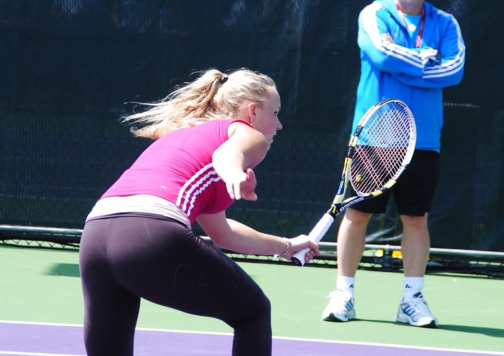 25P Sexy tennis players