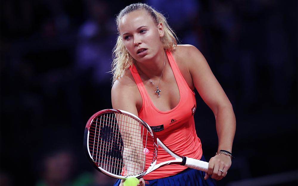 25P Sexy tennis players