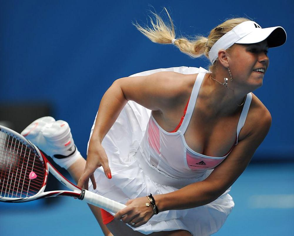 25P Sexy tennis players