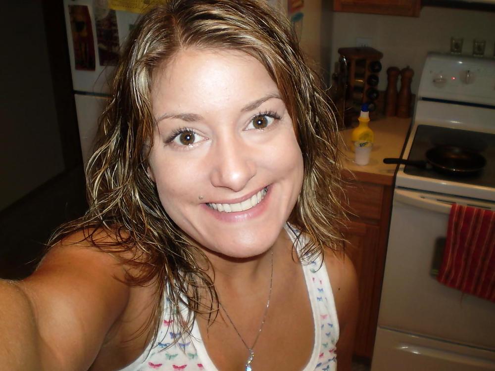 10P Pretty Amateur Blonde 36