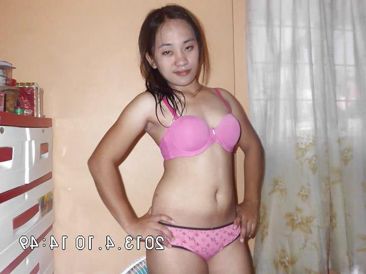 6P Mary queen wear pink bra and panty