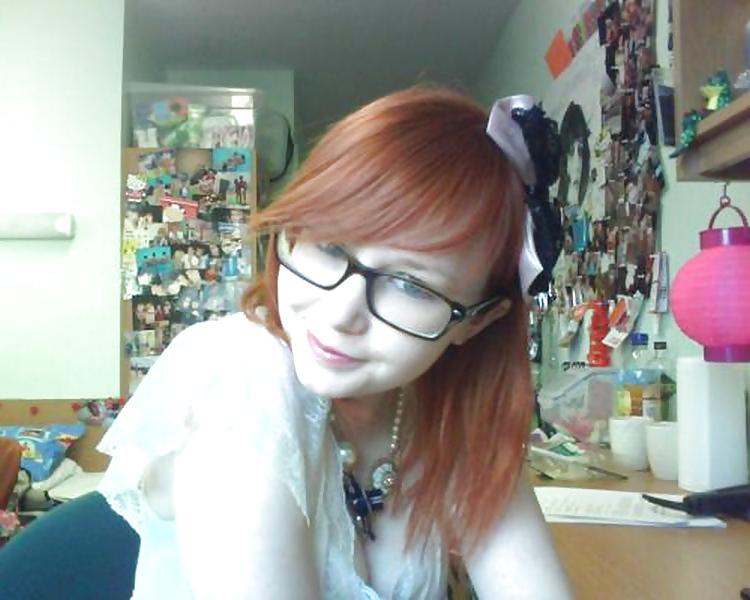 25P Pretty Amateur RedHead Lauren 3