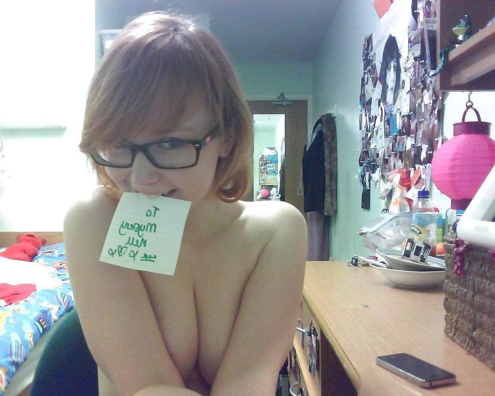 25P Pretty Amateur RedHead Lauren 4