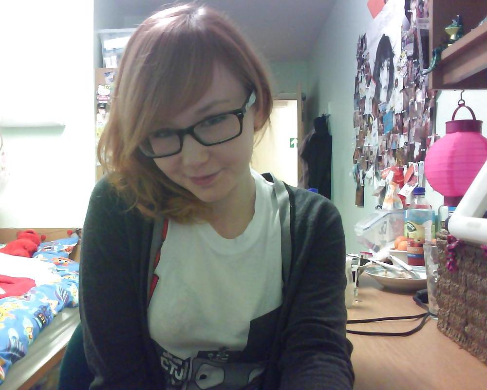 25P Pretty Amateur RedHead Lauren 4