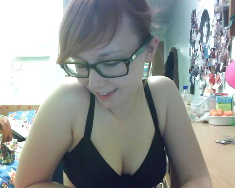 25P Pretty Amateur RedHead Lauren 4