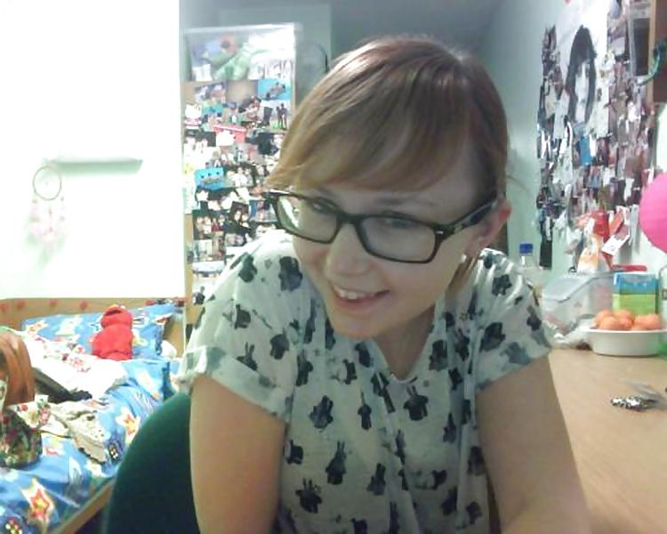 25P Pretty Amateur RedHead Lauren 4