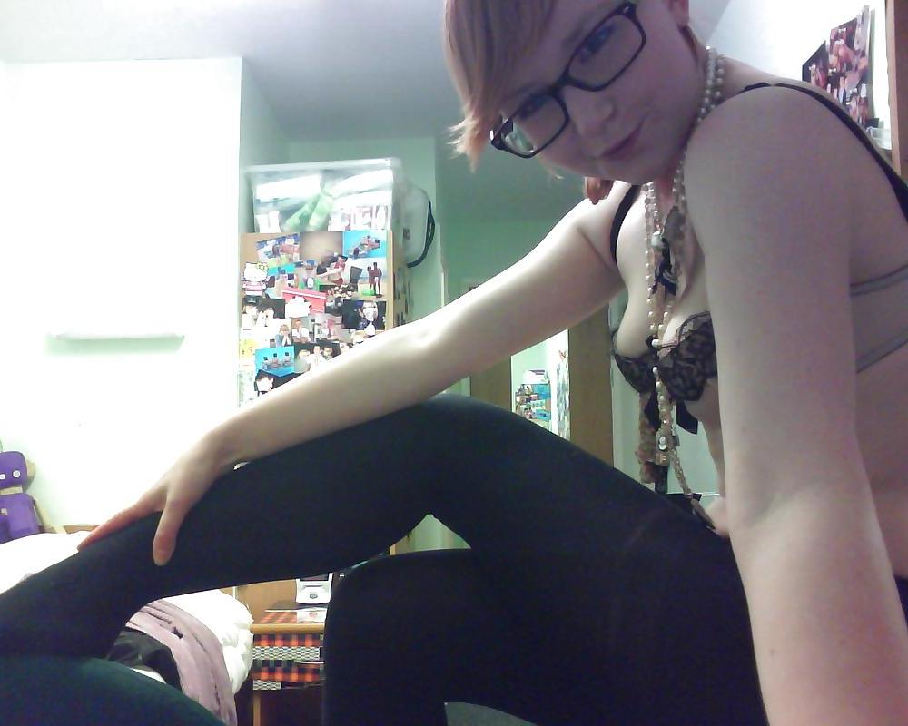 25P Pretty Amateur RedHead Lauren 6