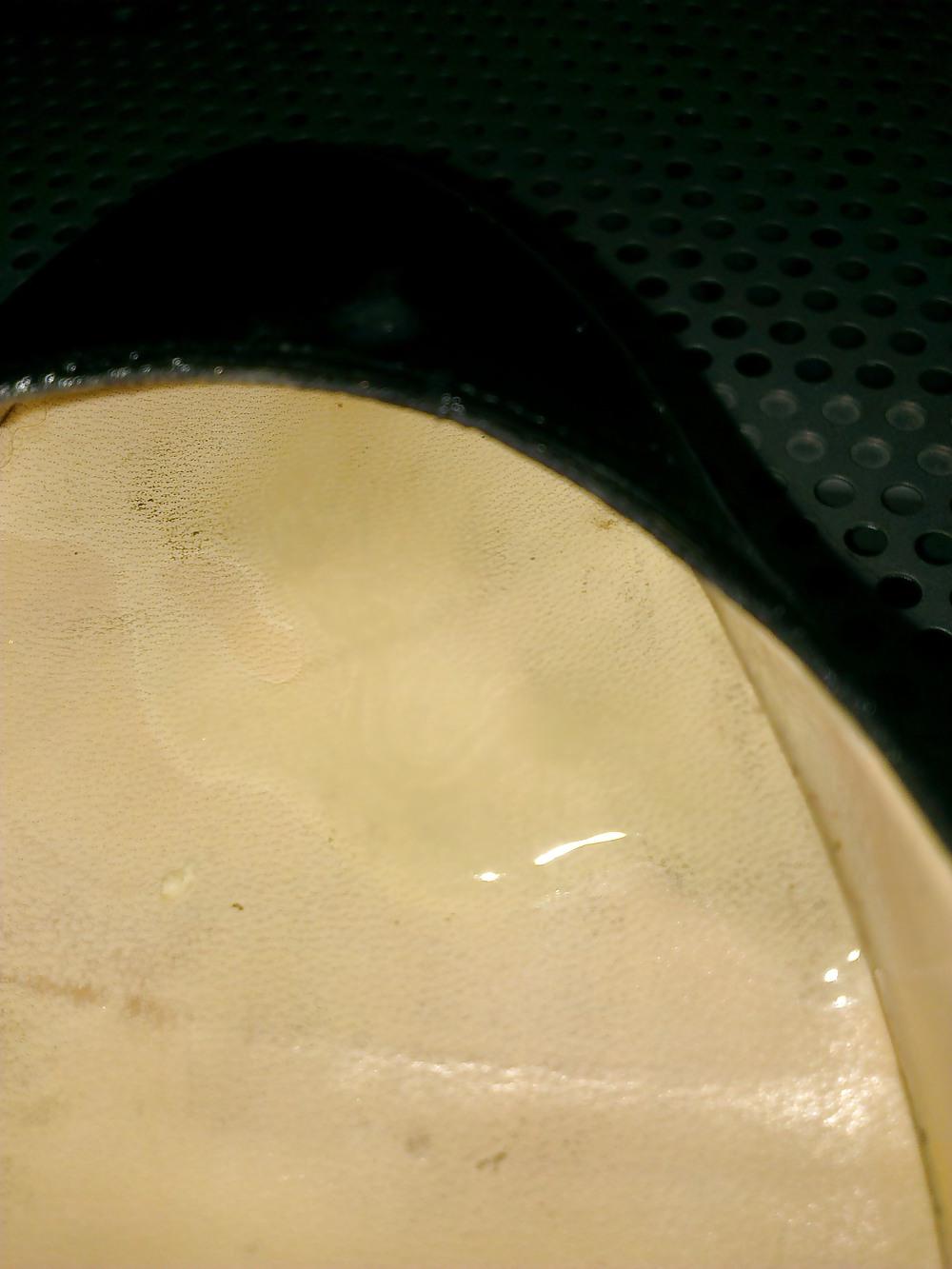 8P Cum on Black patent Louboutin