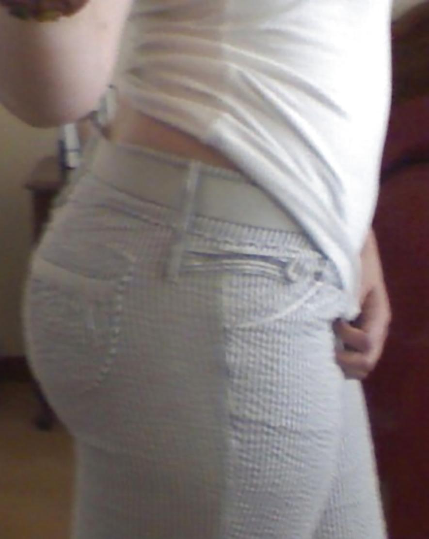 25P Pretty Amateur Brunette 3