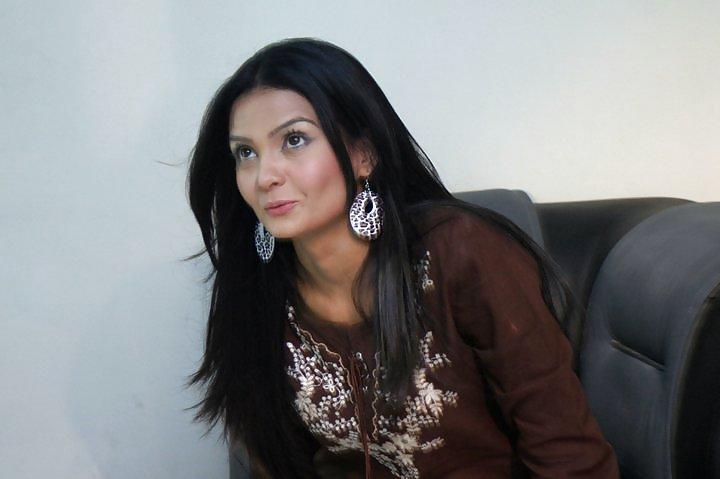 16P Sexy paki faces for face fuck