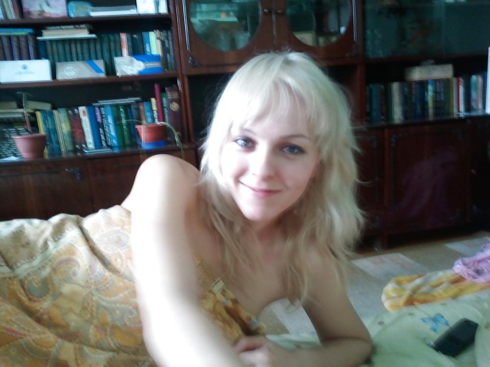 25P Pretty Amateur Blonde 22