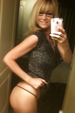 25P Fit Fake Tit MILF