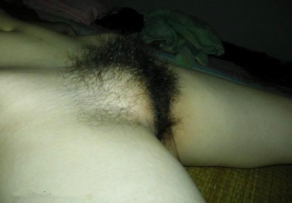 25P Mature hairy cunt!