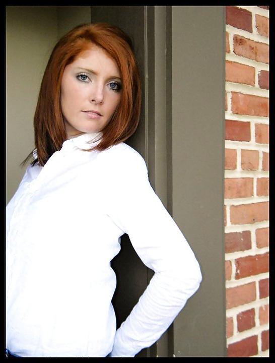 25P Young Sexy Grade School Teacher (What would you do to her?)
