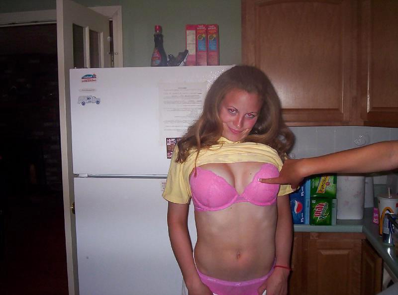 25P Bra Babes 100
